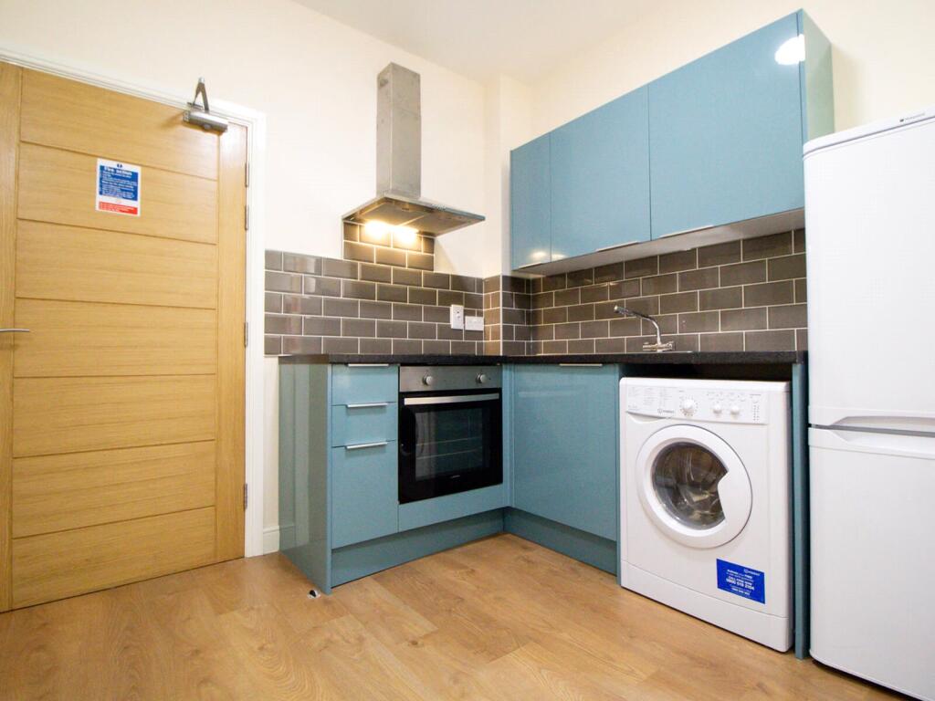 4 bed Apartment for rent in Leeds. From Beercocks - Cottingham 4 bed Apartment for rent in Leeds. From Beercocks - Cottingham