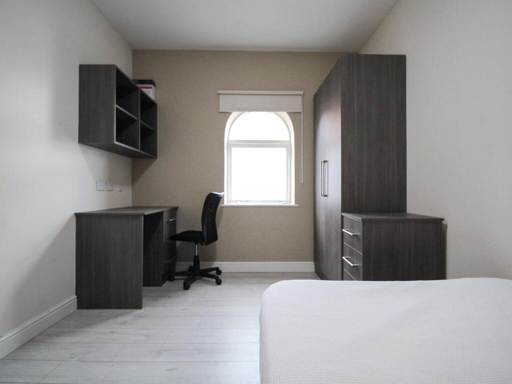 3 bed Apartment for rent in Leeds. From Beercocks - Cottingham