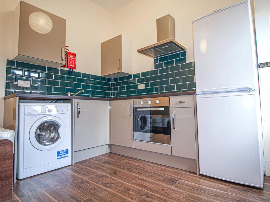 4 bed Apartment for rent in Leeds. From Beercocks - Cottingham