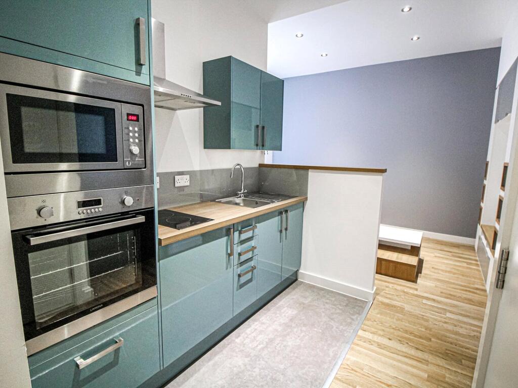 4 bed Apartment for rent in Leeds. From Beercocks - Cottingham 4 bed Apartment for rent in Leeds. From Beercocks - Cottingham