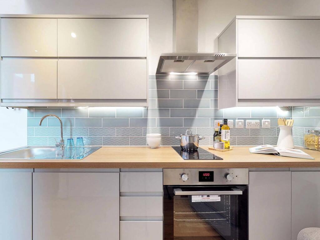 4 bed Apartment for rent in Sheffield. From Beercocks - Cottingham