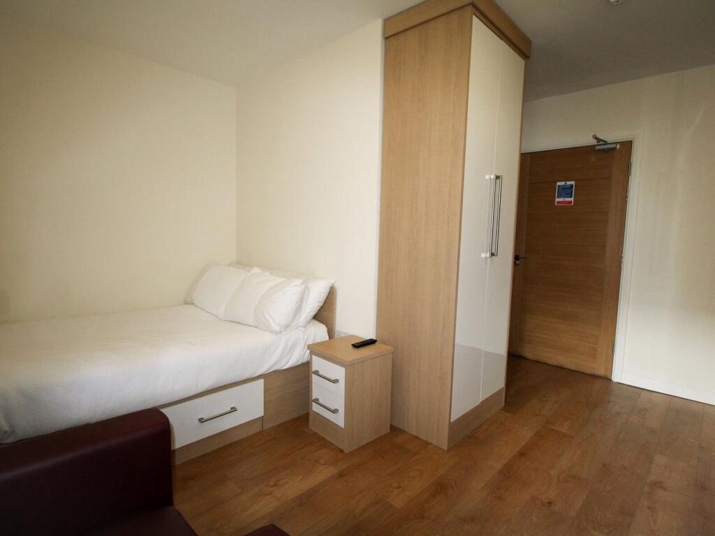 4 bed Apartment for rent in Leeds. From Beercocks - Cottingham