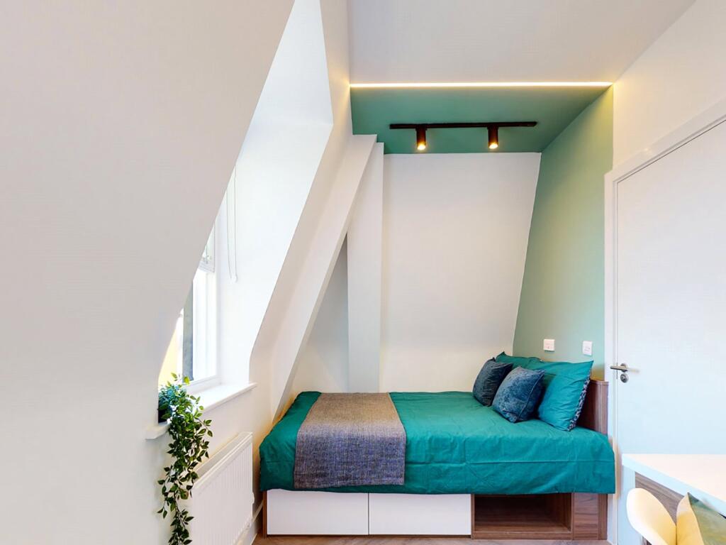 4 bed Apartment for rent in Paddington. From Beercocks - Cottingham