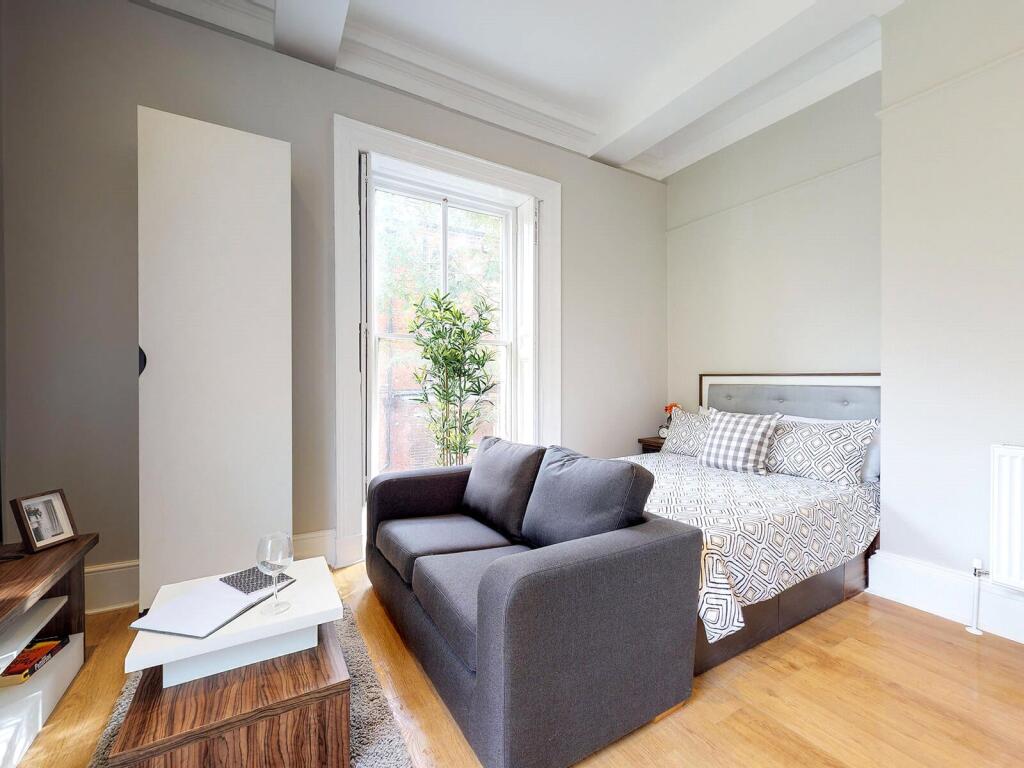 4 bed Apartment for rent in Leeds. From Beercocks - Cottingham 4 bed Apartment for rent in Leeds. From Beercocks - Cottingham
