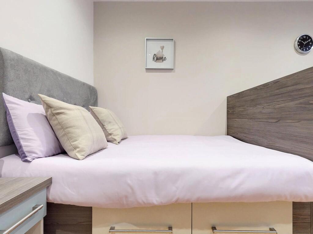 4 bed Apartment for rent in Sheffield. From Beercocks - Cottingham 4 bed Apartment for rent in Sheffield. From Beercocks - Cottingham