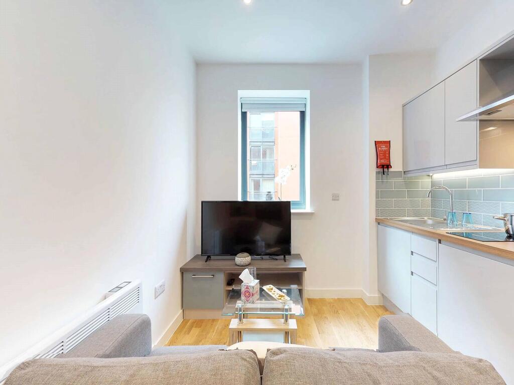 4 bed Apartment for rent in Sheffield. From Beercocks - Cottingham 4 bed Apartment for rent in Sheffield. From Beercocks - Cottingham