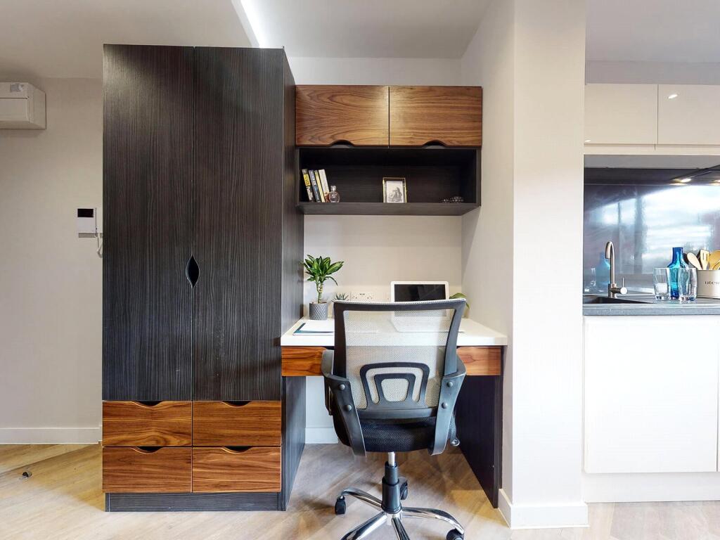 4 bed Apartment for rent in Leeds. From Beercocks - Cottingham