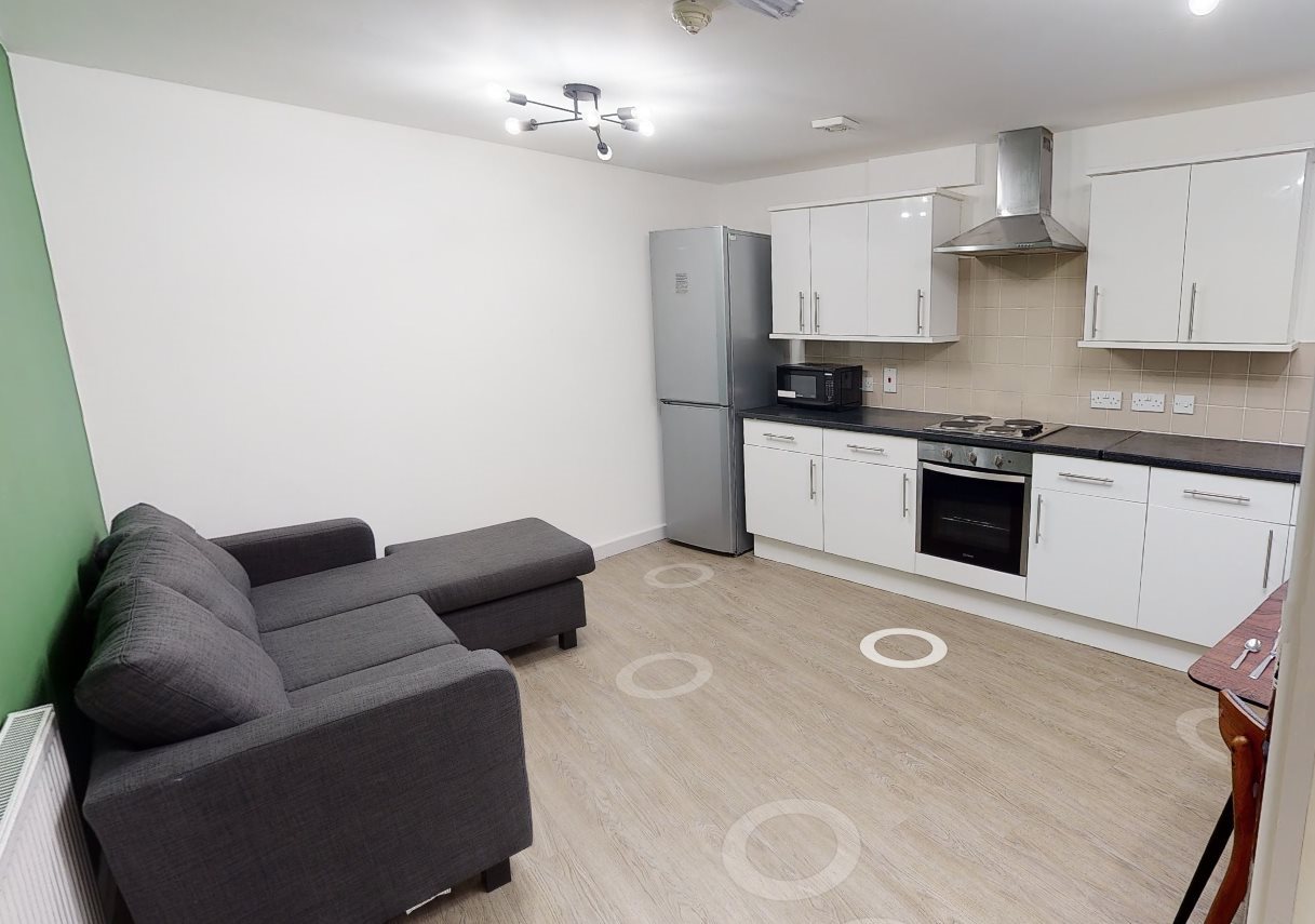 5 bed House (unspecified) for rent in Birmingham. From Loc8me - Birmingham