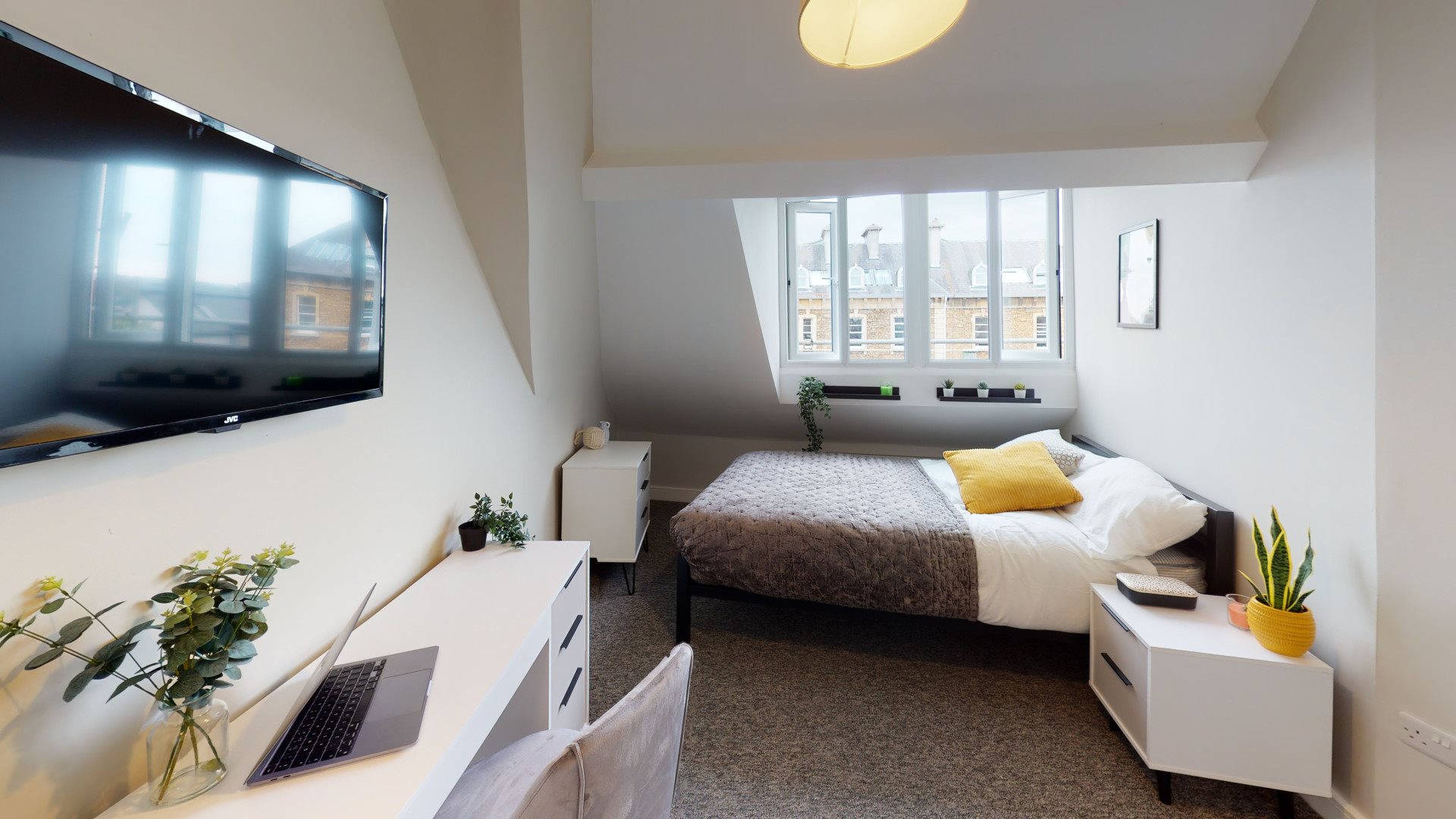 3 bed 1st Floor Flat for rent in Leigh Woods. From Loc8me - Bristol