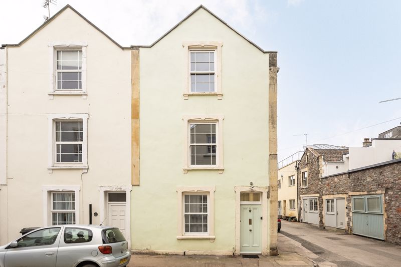 4 bed End Terrace for rent in Bristol. From Alexander May - Southville