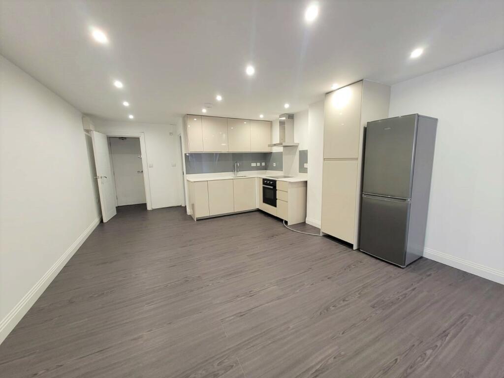 1 bed Apartment/Flat/Studio for rent in Slough. From PropertyLoop