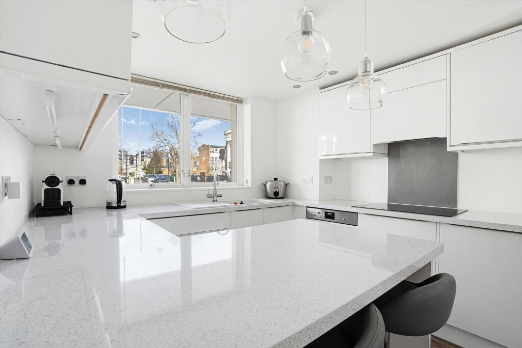 3 bed Duplex for rent in Camden Town. From PropertyLoop