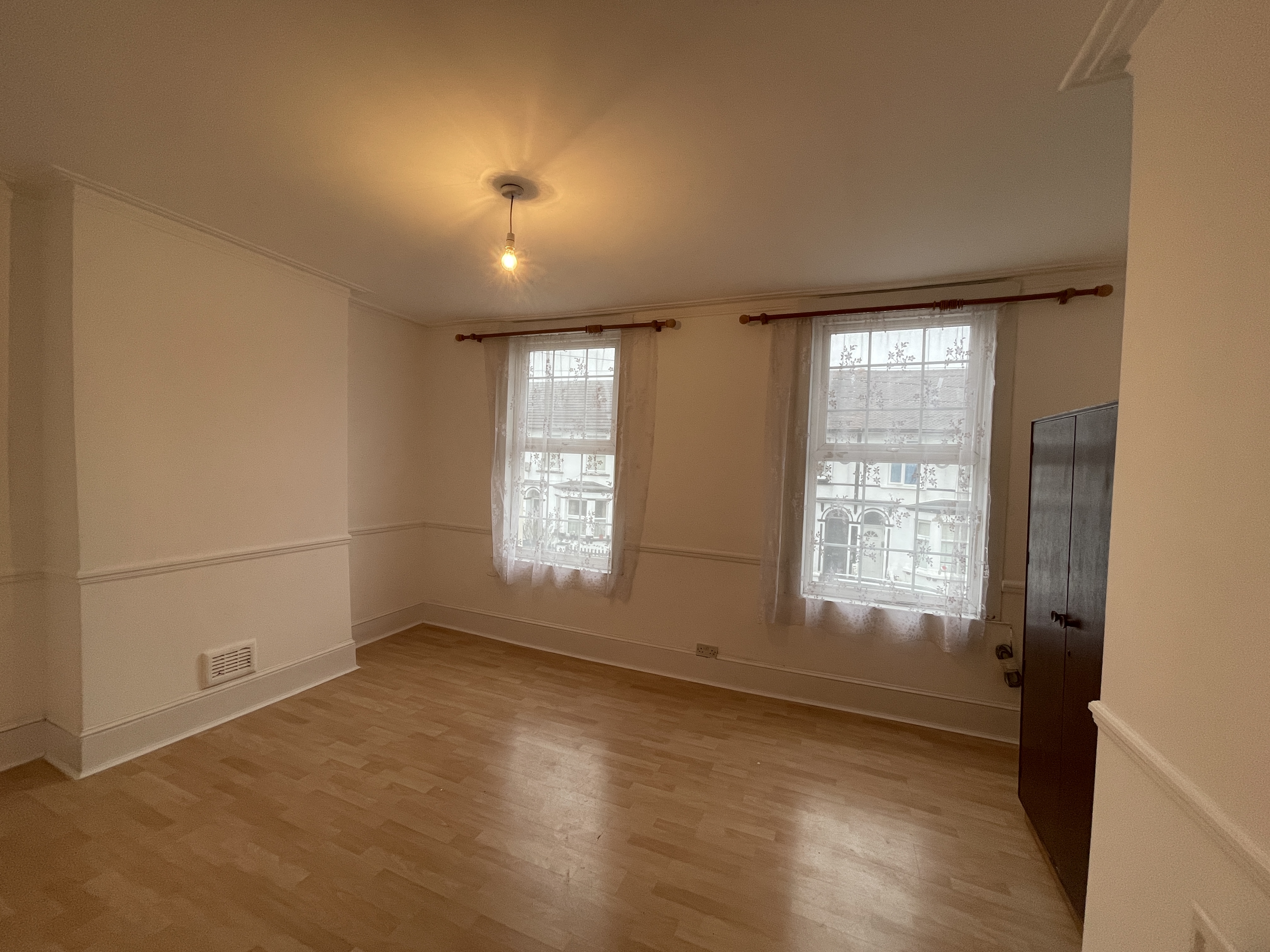 3 bed Terraced for rent in Merton. From PropertyLoop
