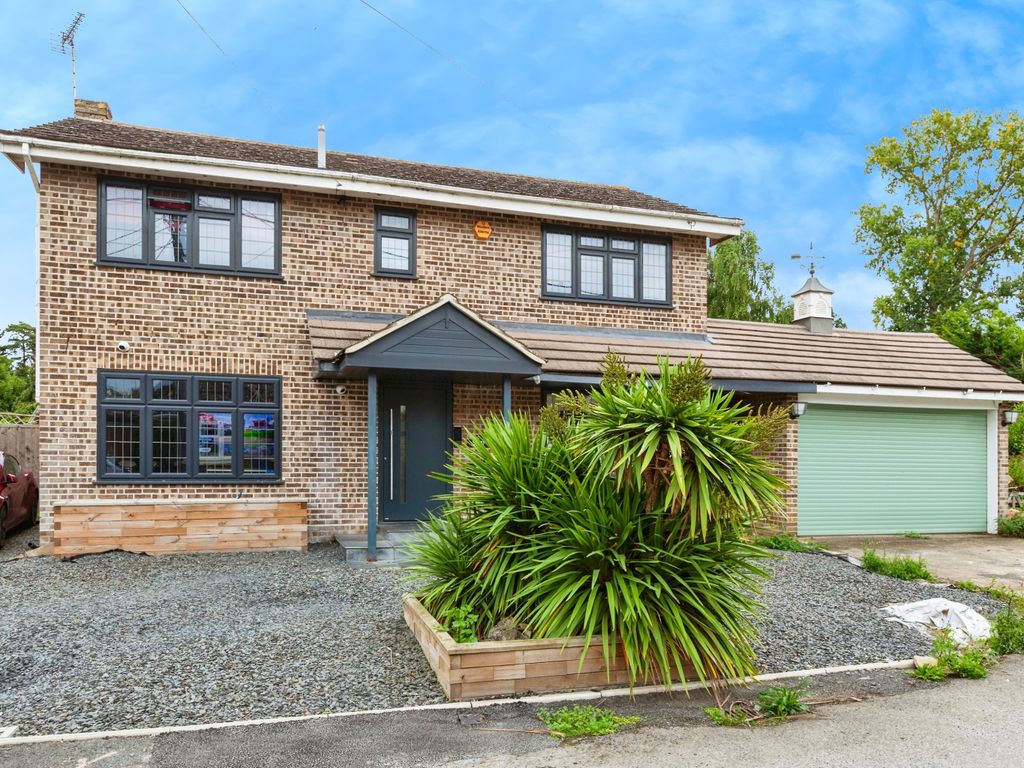 5 bed Property for rent in Horton. From PropertyLoop