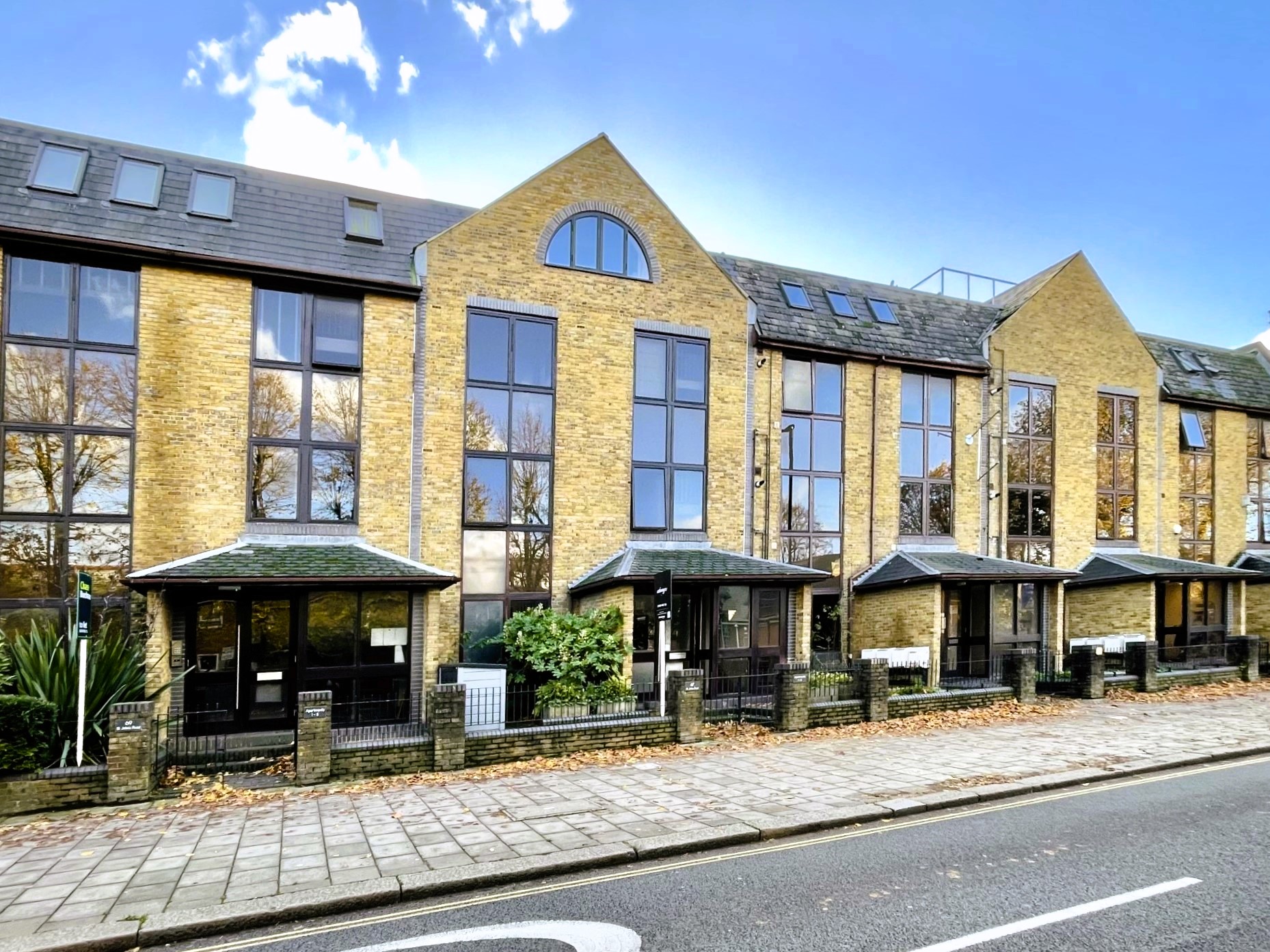 1 bed Loft Apartment for rent in Isleworth. From PropertyLoop