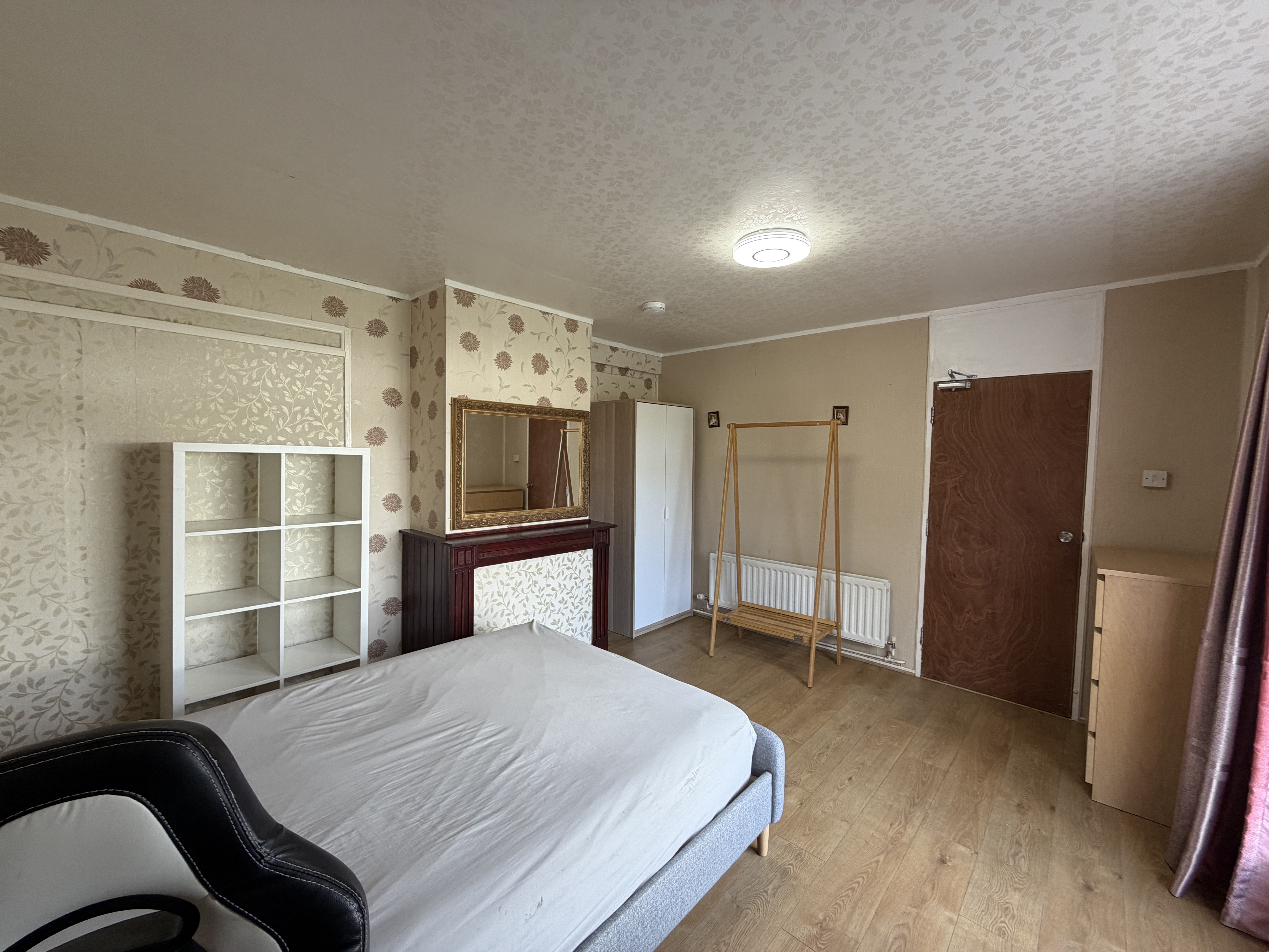 5 bed Semi-Detached for rent in Westwood Heath. From PropertyLoop 5 bed Semi-Detached for rent in Westwood Heath. From PropertyLoop