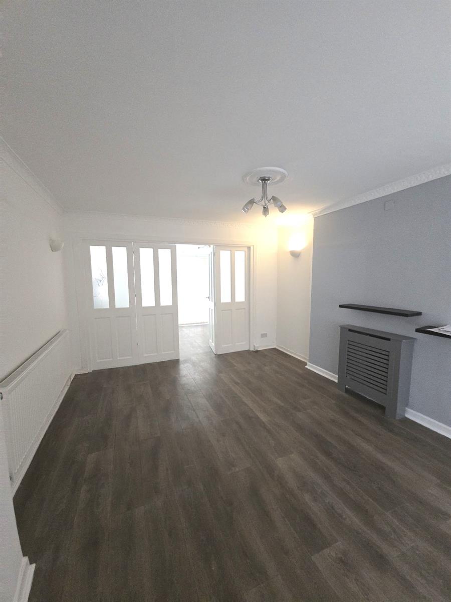 5 bed Semi Detached for rent in Manchester. From Property Market Hub