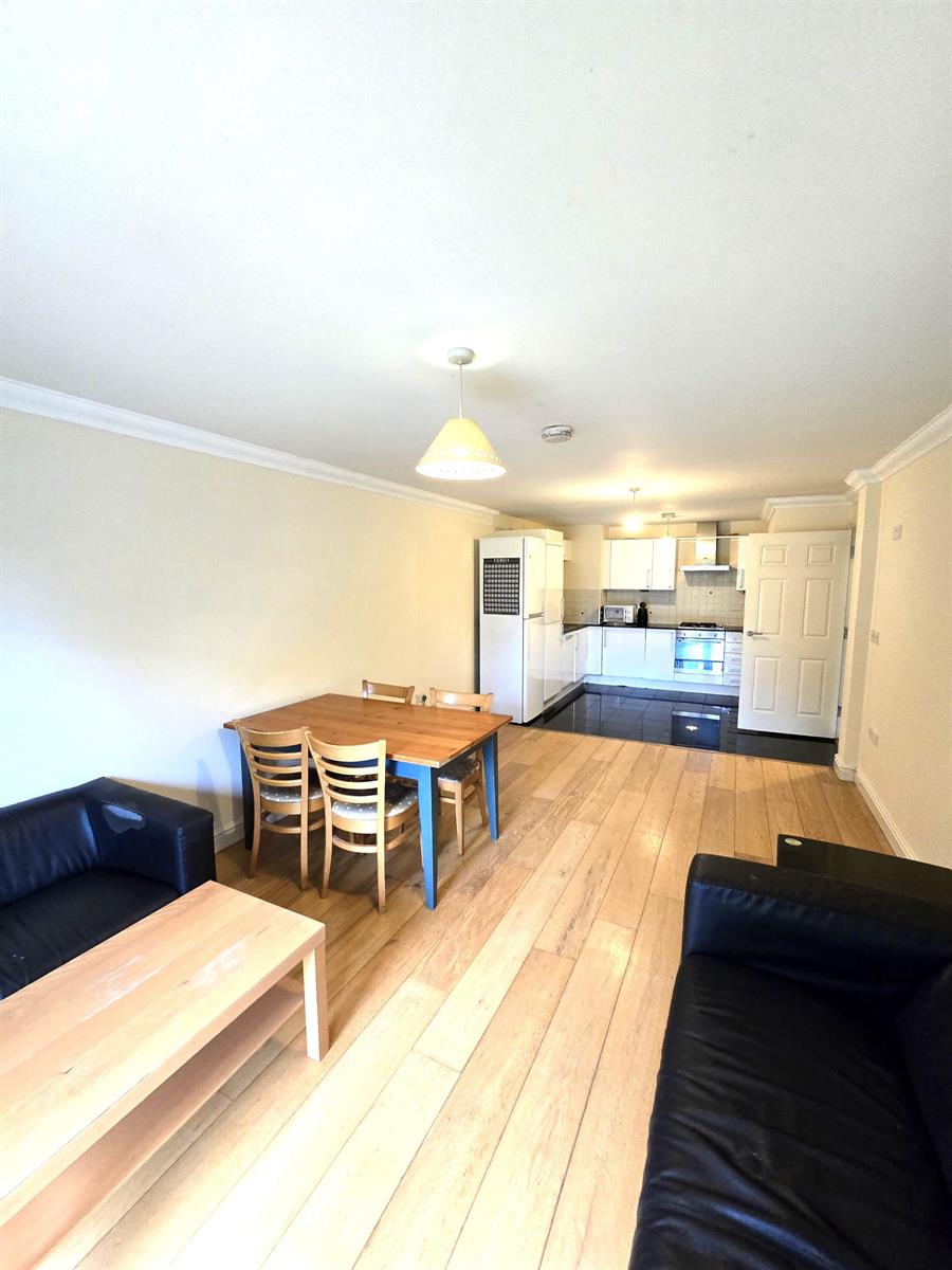 3 bed Apartment for rent in Stretford. From Property Market Hub