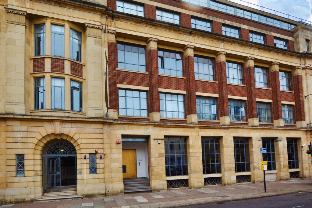 2 bed 1st Floor Flat for rent in Leicester. From Knightsbridge Estate Agents & Valuers - Leicester