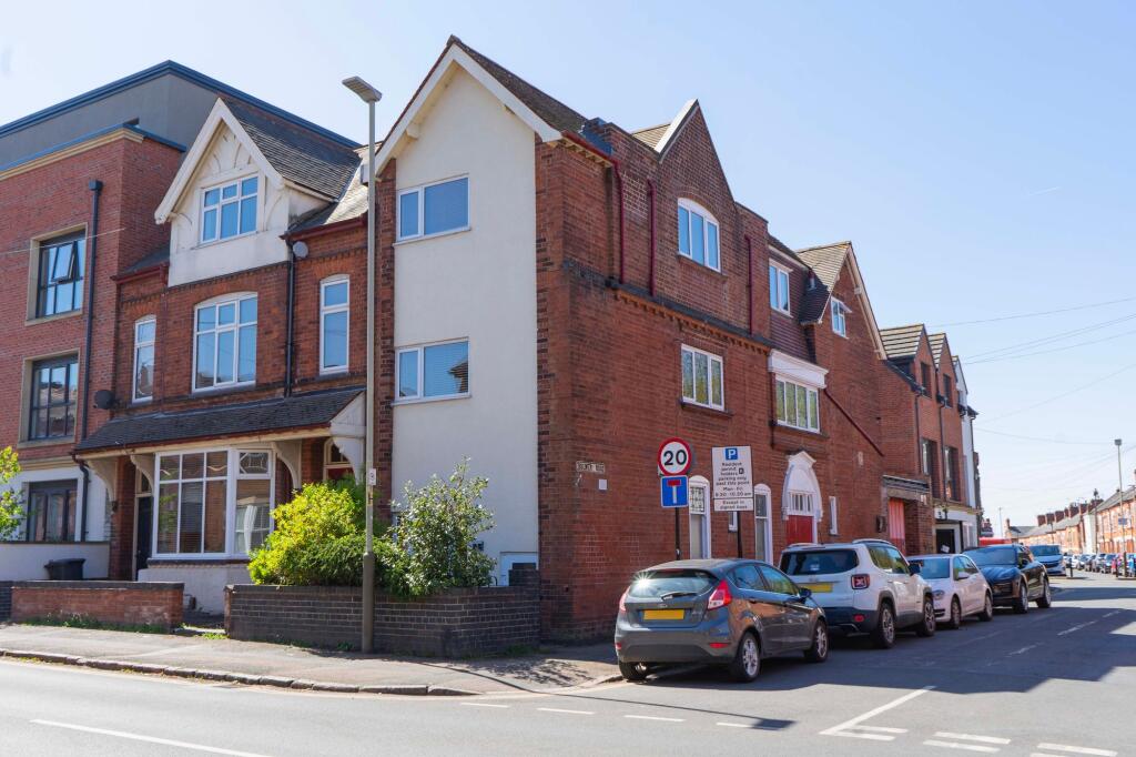 3 bed End of Terrace for rent in Leicester. From Knightsbridge Estate Agents & Valuers - Leicester