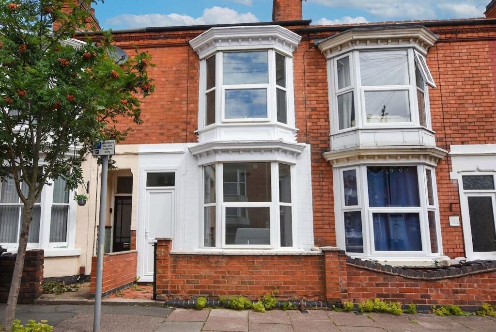 3 bed Mid Terraced House for rent in Leicester. From Knightsbridge Estate Agents & Valuers - Leicester