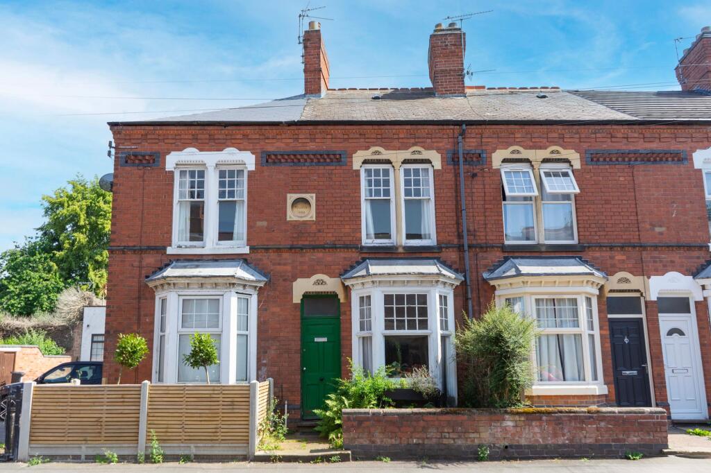 2 bed Mid Terraced House for rent in Stoughton. From Knightsbridge Estate Agents & Valuers - Leicester 2 bed Mid Terraced House for rent in Stoughton. From Knightsbridge Estate Agents & Valuers - Leicester