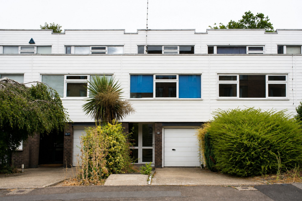 4 bed Town House for rent in Leicester. From Knightsbridge Estate Agents & Valuers - Leicester 4 bed Town House for rent in Leicester. From Knightsbridge Estate Agents & Valuers - Leicester