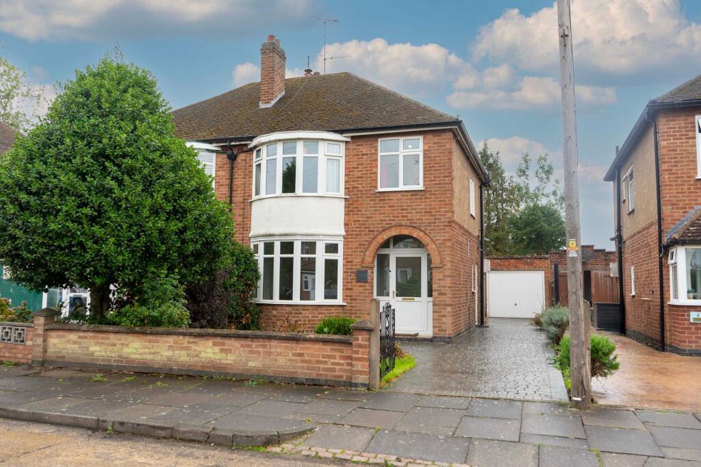 3 bed Semi Detached for rent in Leicester. From Knightsbridge Estate Agents & Valuers - Leicester 3 bed Semi Detached for rent in Leicester. From Knightsbridge Estate Agents & Valuers - Leicester