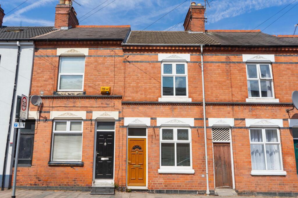 2 bed Mid Terraced House for rent in Stoughton. From Knightsbridge Estate Agents & Valuers - Leicester