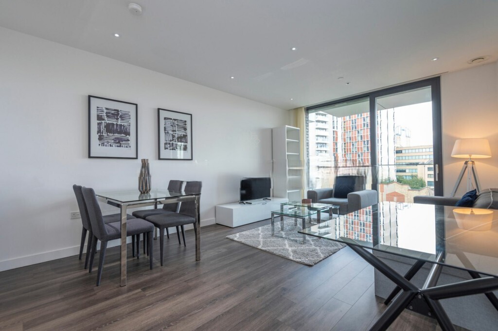 2 bed Apartment for rent in London. From V-Matrix 