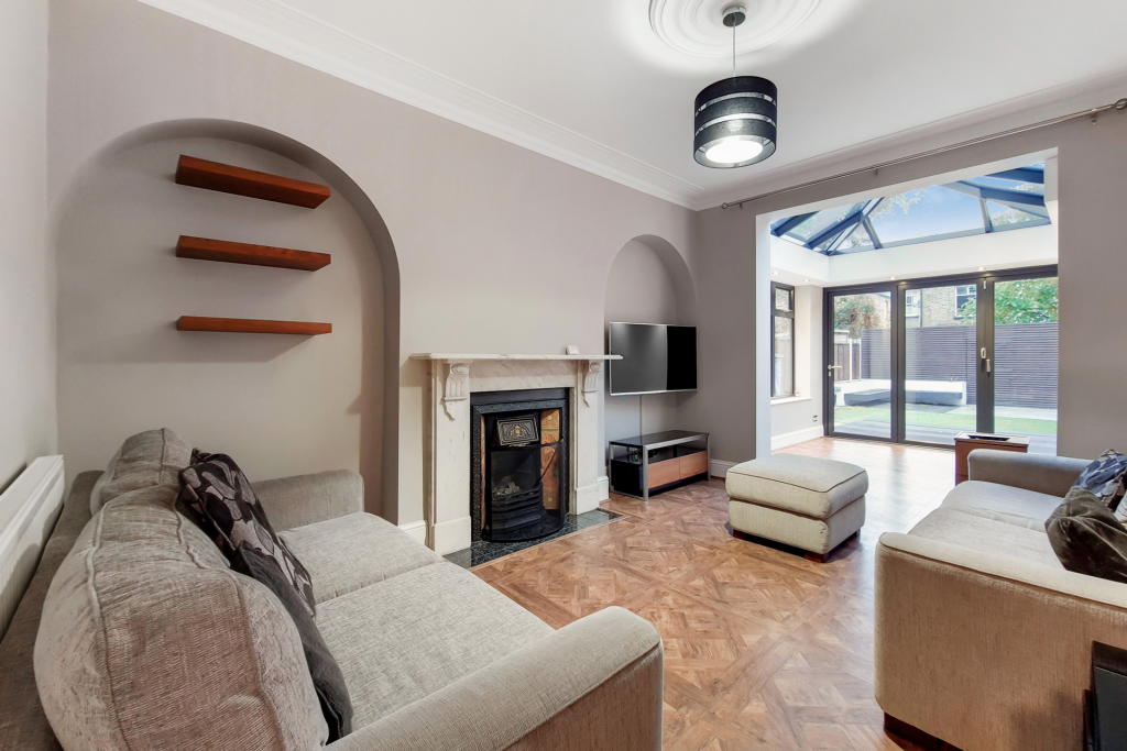 4 bed Mid Terraced House for rent in Crews Hill. From PropertyLoop - Sales