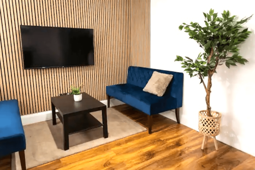 2 bed Duplex for rent in London. From PropertyLoop - Sales