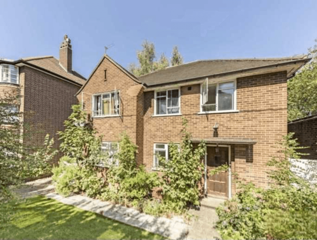 3 bed Apartment for rent in London. From PropertyLoop - Sales