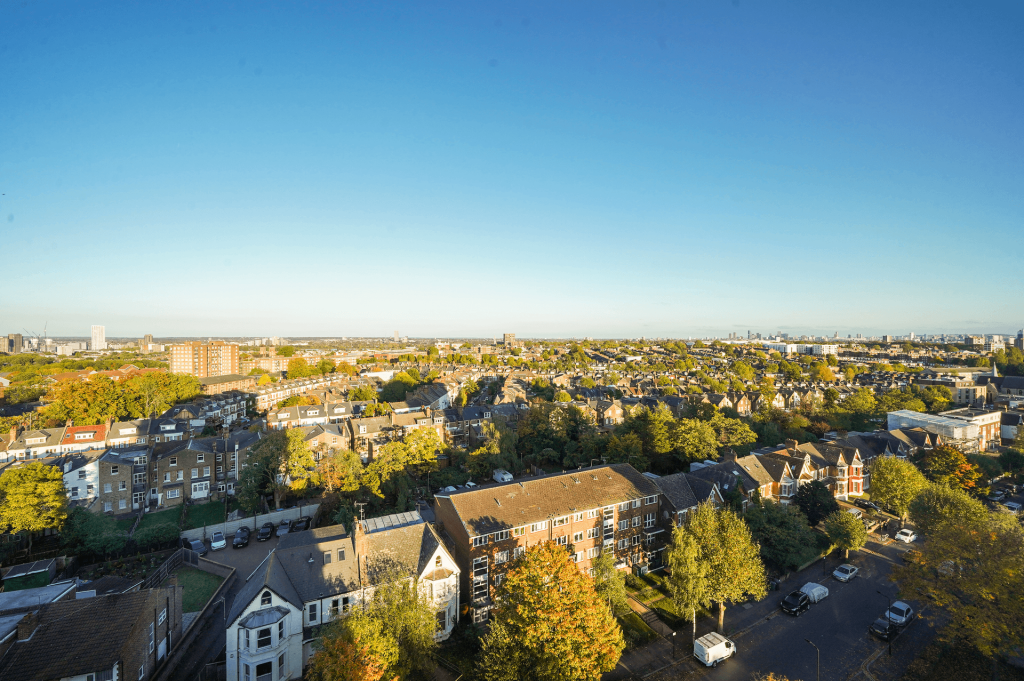 3 bed Apartment for rent in Stoke Newington. From PropertyLoop - Sales