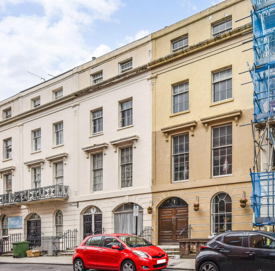 4 bed Mid Terraced House for rent in Southampton. From The Agency UK - Covering Nationwide