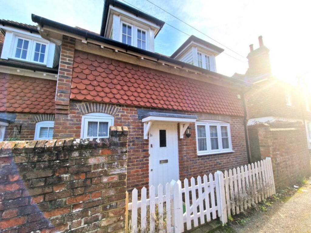 2 bed Semi Detached for rent in Brasted. From The Agency UK - Covering Nationwide 2 bed Semi Detached for rent in Brasted. From The Agency UK - Covering Nationwide