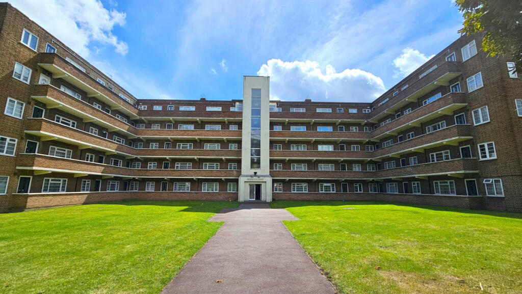 2 bed Apartment for rent in London. From The Agency UK - Covering Nationwide