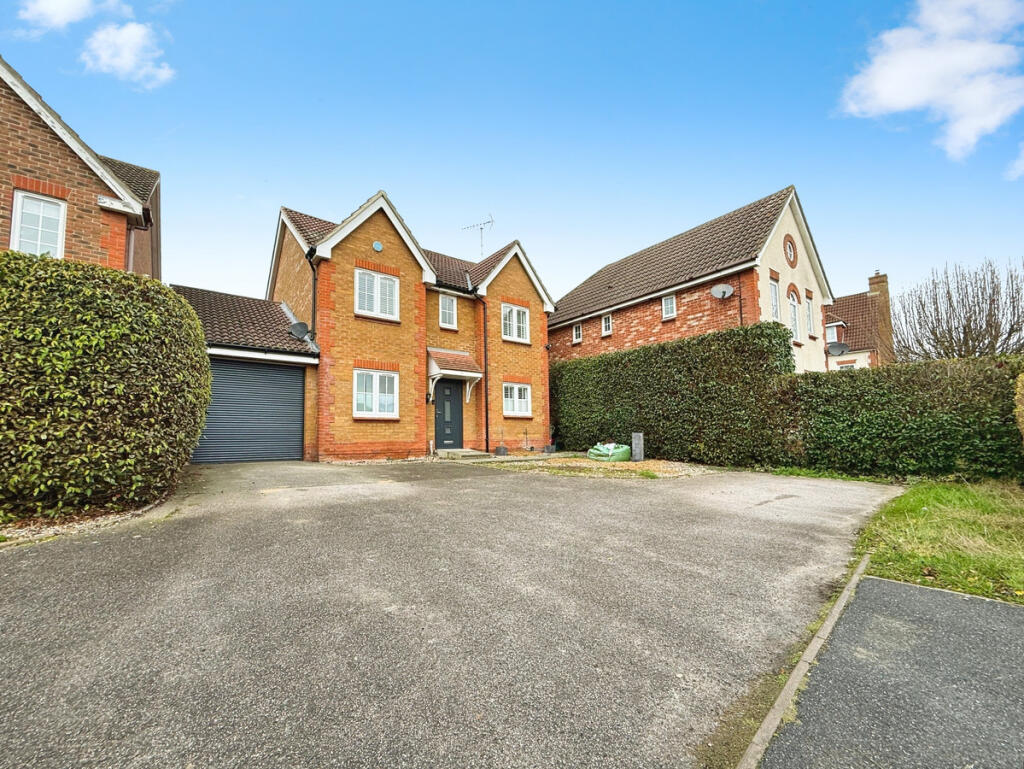 4 bed Detached for rent in Wickford. From The Agency UK - Covering Nationwide 4 bed Detached for rent in Wickford. From The Agency UK - Covering Nationwide