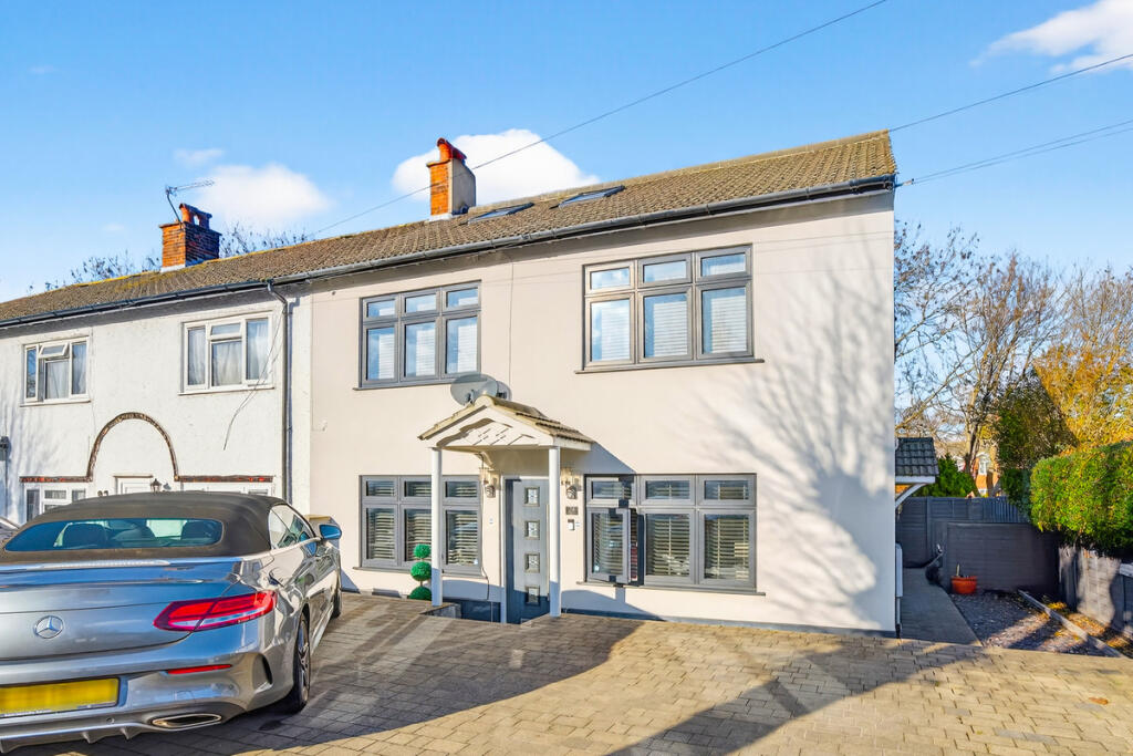 2 bed 1st Floor Flat for rent in Streatham. From The Agency UK - Covering Nationwide