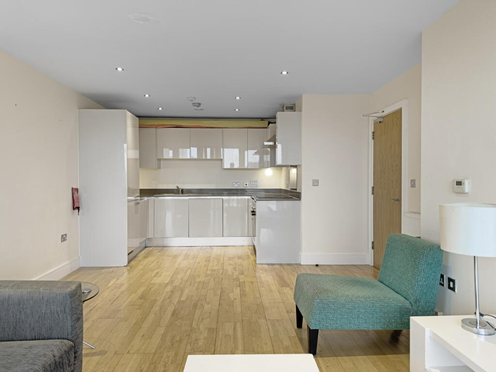 3 bed Apartment for rent in London. From The Agency UK - Covering Nationwide 3 bed Apartment for rent in London. From The Agency UK - Covering Nationwide