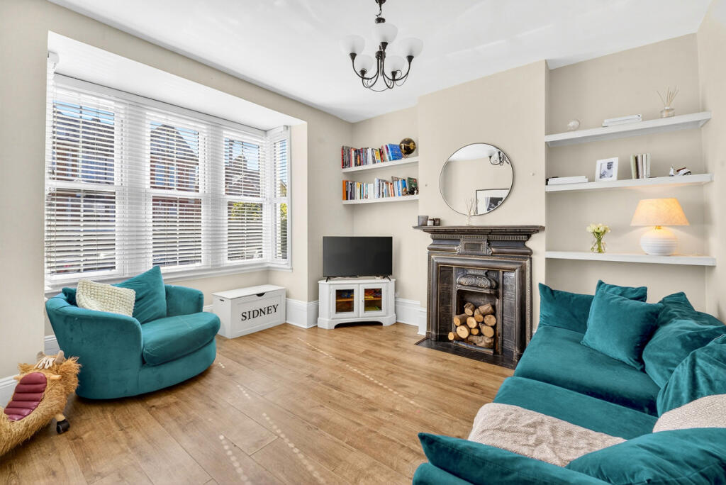 3 bed Semi Detached for rent in Croydon. From The Agency UK - Covering Nationwide