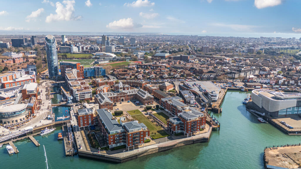 2 bed Apartment for rent in Portsmouth. From The Agency UK - Covering Nationwide