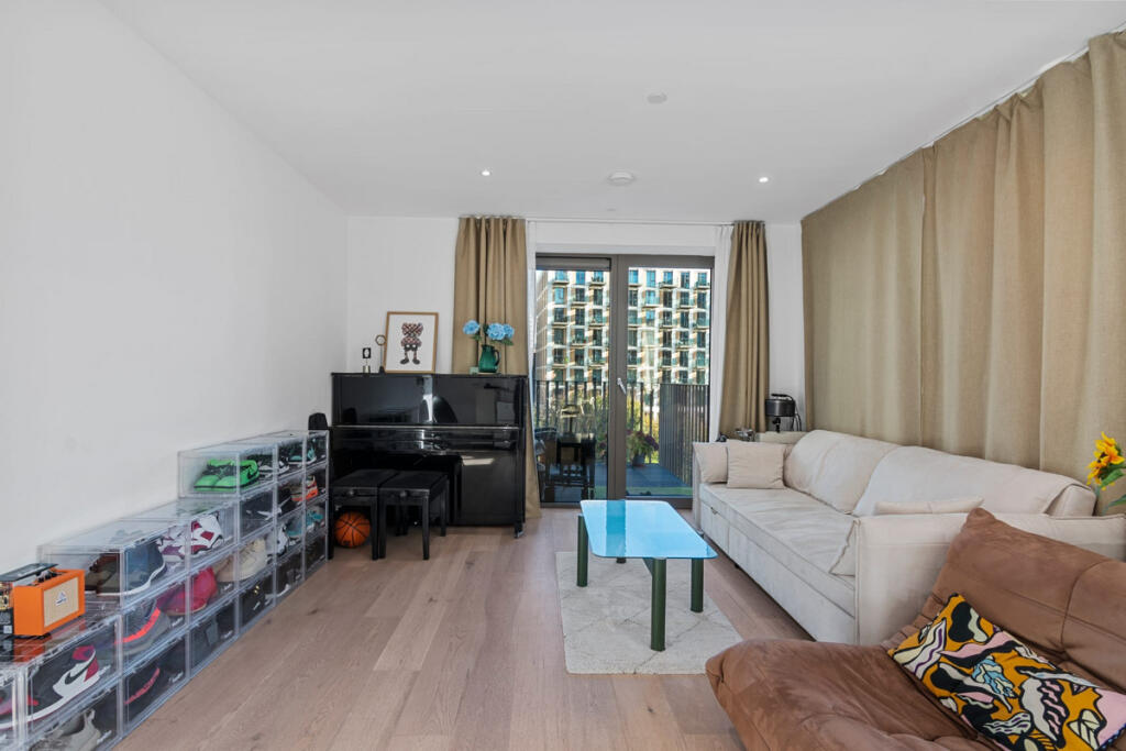 2 bed Apartment for rent in West Ham. From The Agency UK - Covering Nationwide