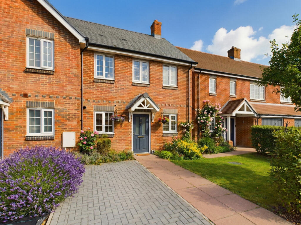 2 bed End of Terrace for rent in Rowlands Castle. From The Agency UK - Covering Nationwide