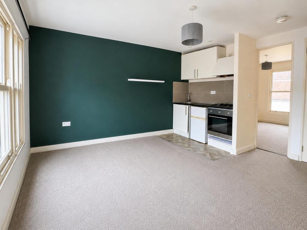 1 bed 1st Floor Flat for rent in Wouldham. From The Agency UK - Covering Nationwide