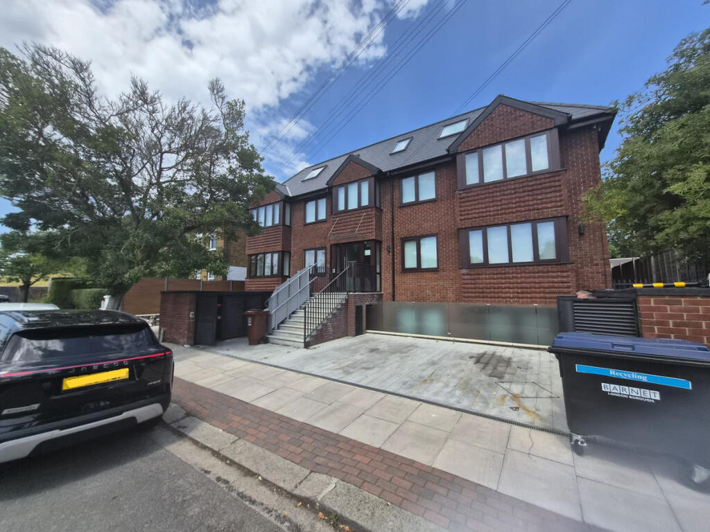 1 bed Apartment for rent in Arkley. From The Agency UK - Covering Nationwide