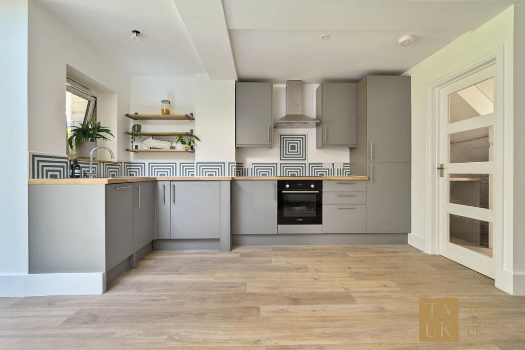 2 bed Annexe for rent in Ovingdean. From The Agency UK - Covering Nationwide 2 bed Annexe for rent in Ovingdean. From The Agency UK - Covering Nationwide