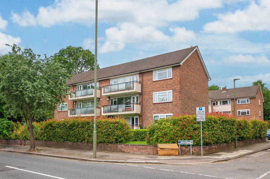 3 bed Apartment for rent in Hendon. From The Agency UK - Covering Nationwide
