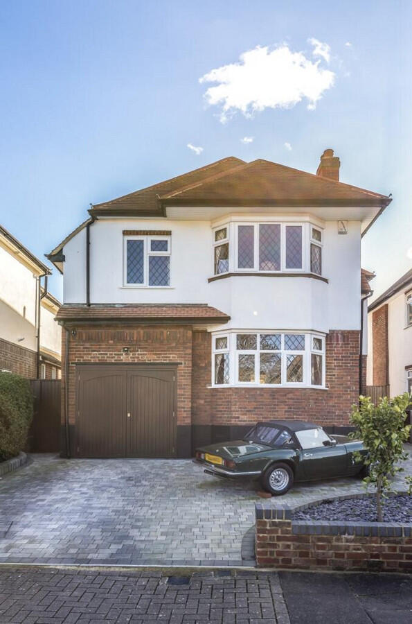 4 bed Detached for rent in Keston. From The Agency UK - Covering Nationwide 4 bed Detached for rent in Keston. From The Agency UK - Covering Nationwide