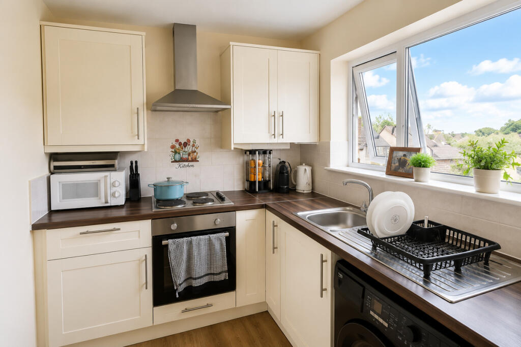 3 bed 1st Floor Flat for rent in Kibblesworth. From The Agency UK - Covering Nationwide
